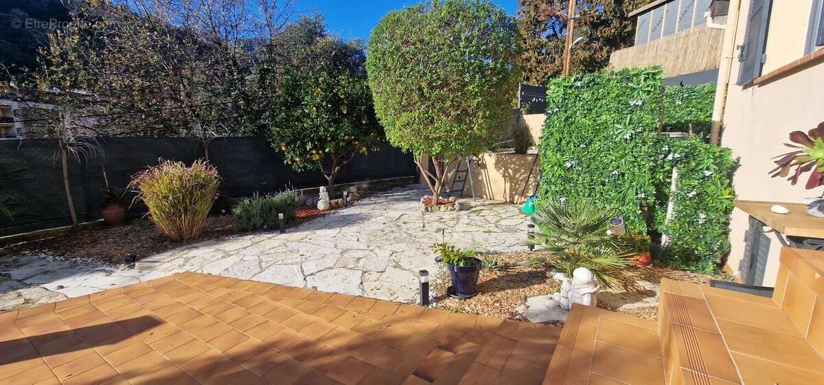 Appartement à MENTON