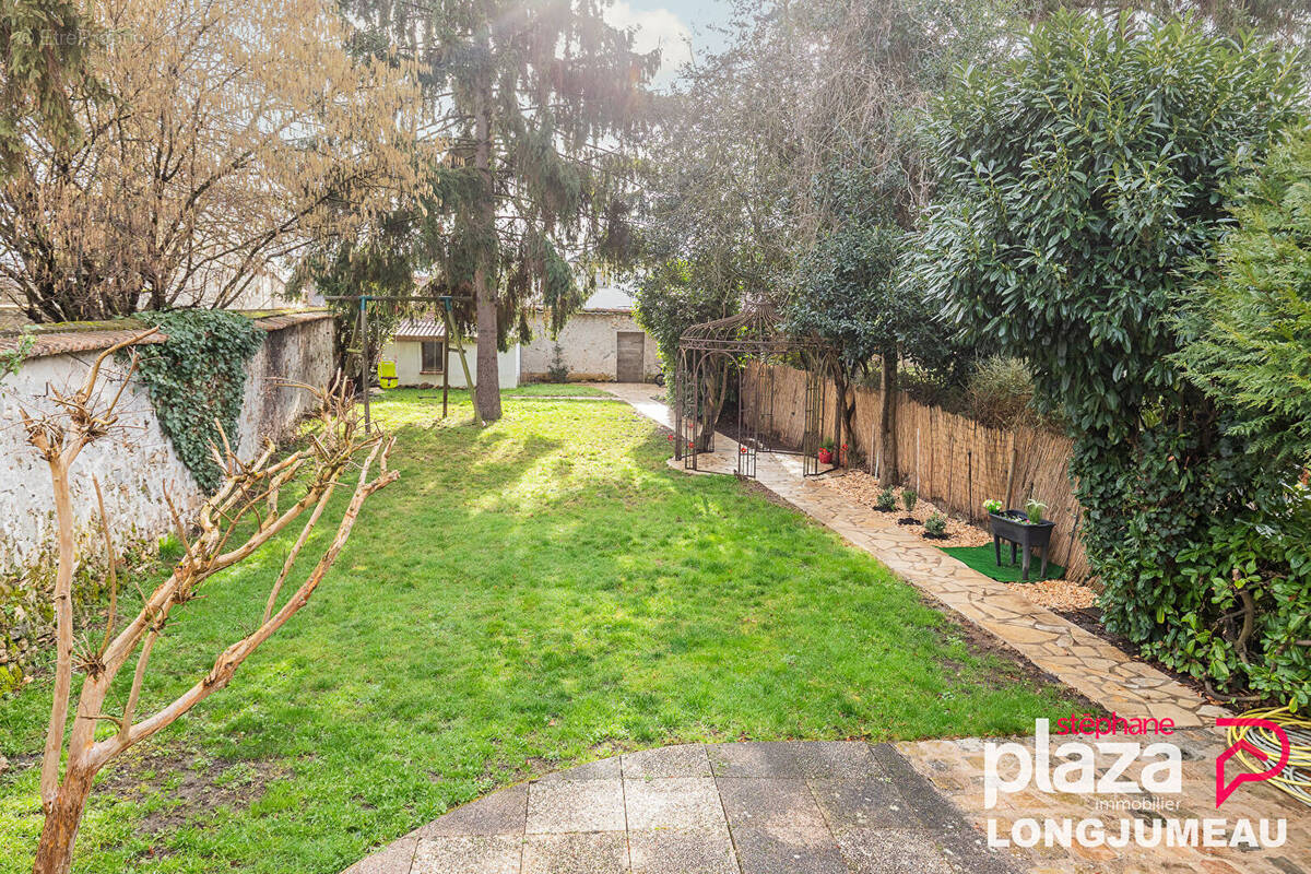 Maison à SAULX-LES-CHARTREUX