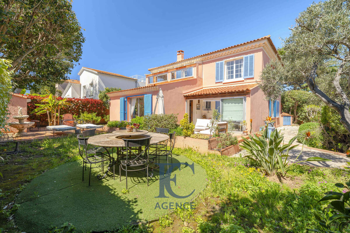 Maison à SANARY-SUR-MER