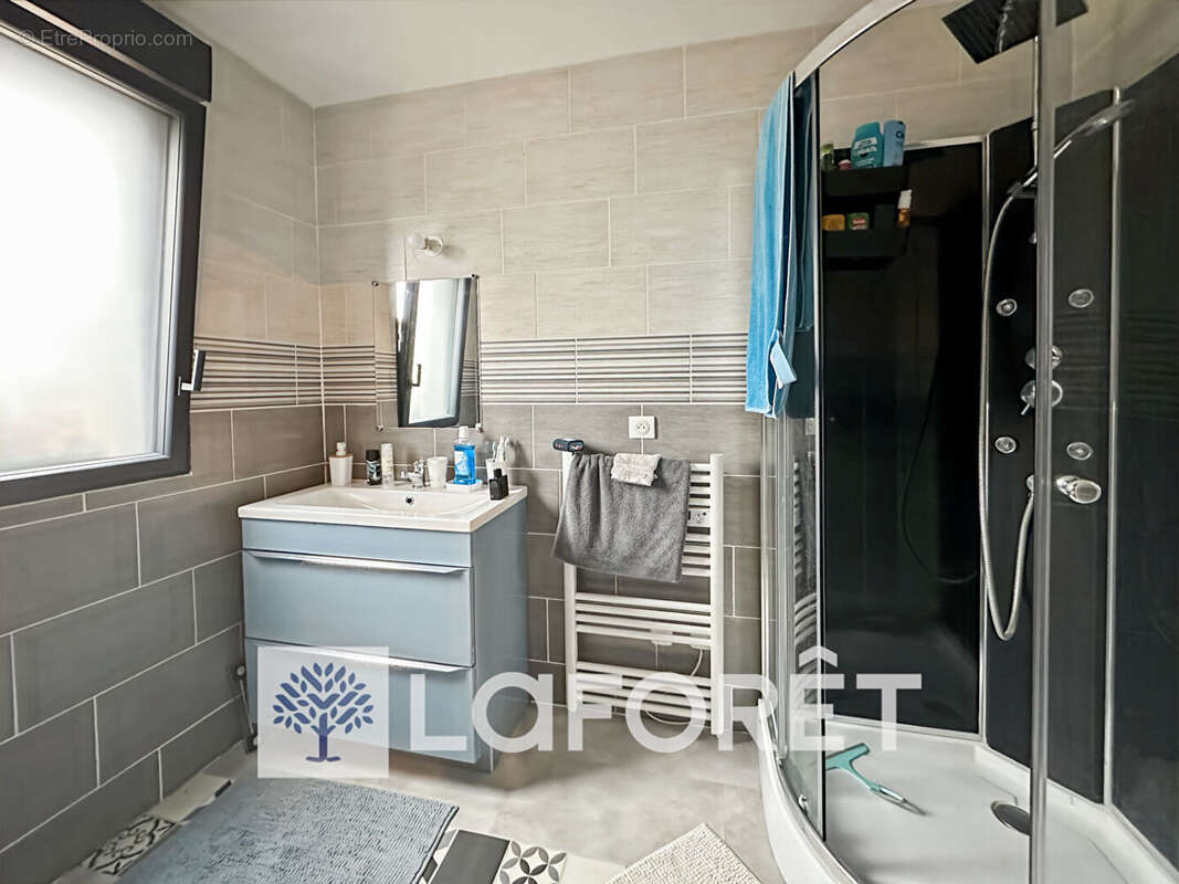 Maison à PREGUILLAC