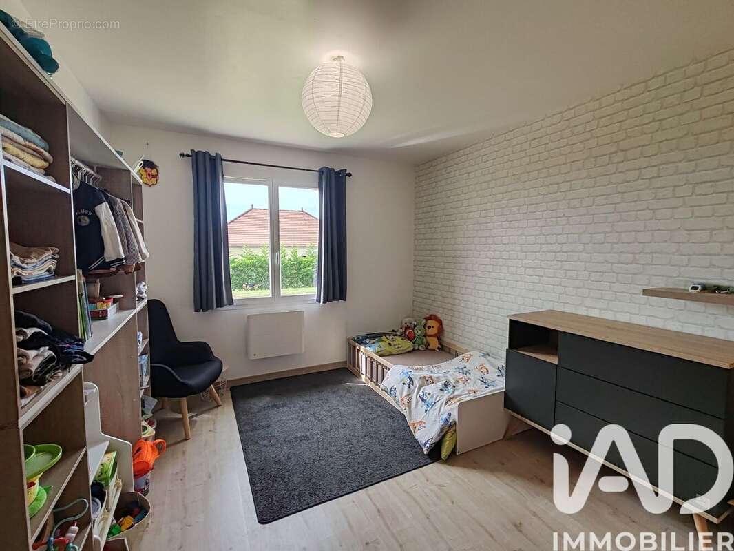 Maison 125 m² à Marolles-Sous-Lignieres  - photo 6