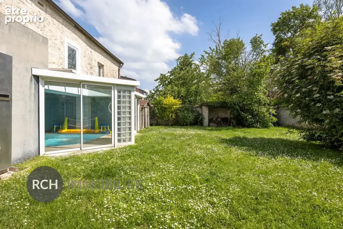 Maison ancienne rénovée avec piscine intérieure - photo 3
