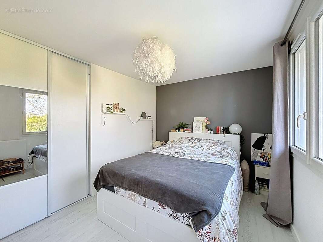 Chambre 1 - Maison à LES LOGES-EN-JOSAS
