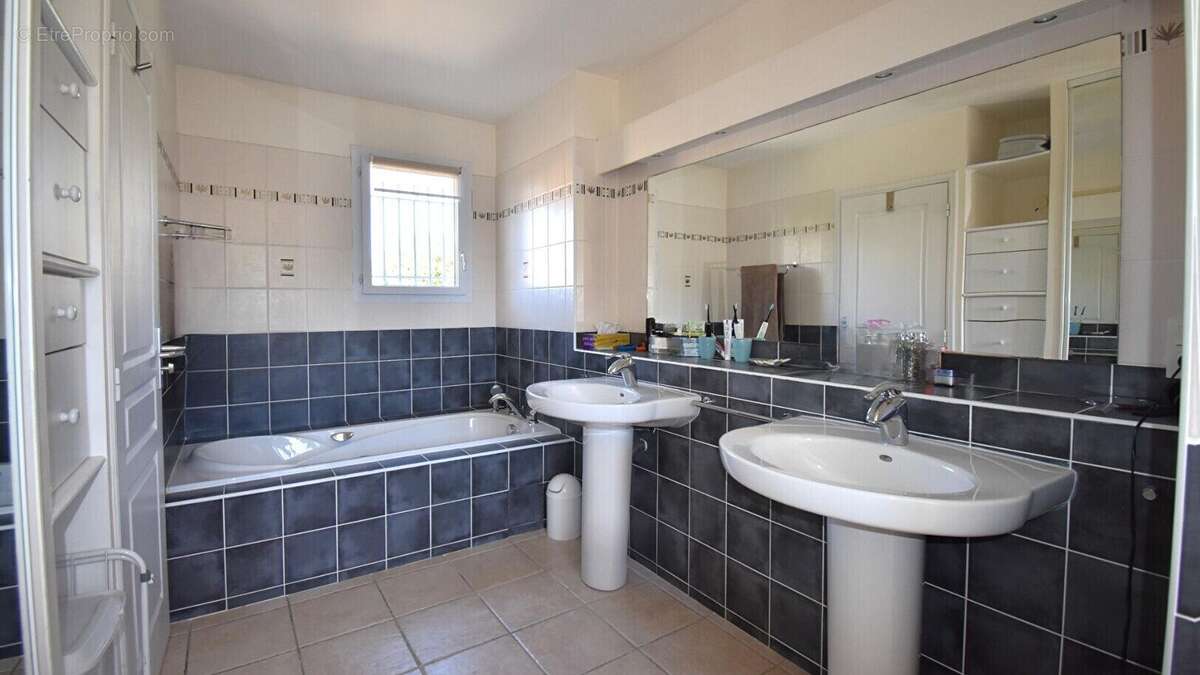 Maison à SAINT-RAPHAEL