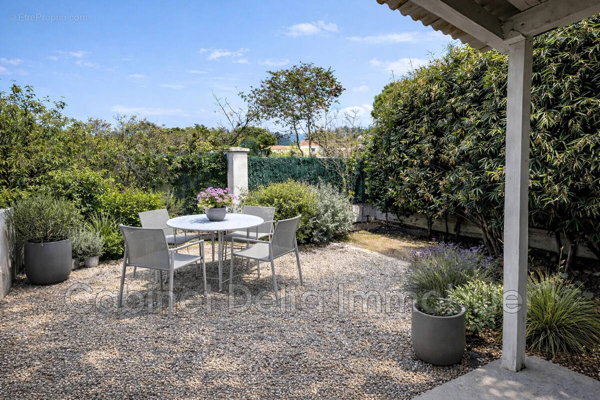 Appartement à SANARY-SUR-MER