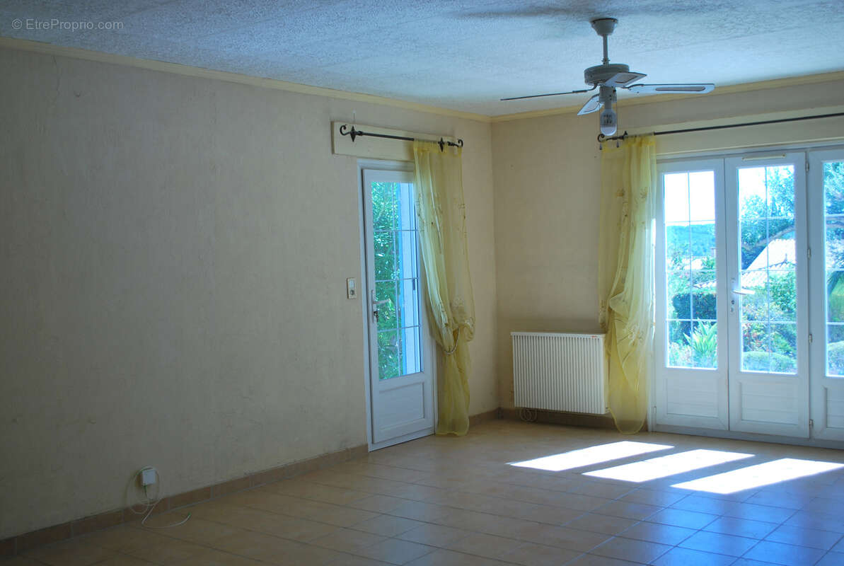 Maison à VILLECROZE