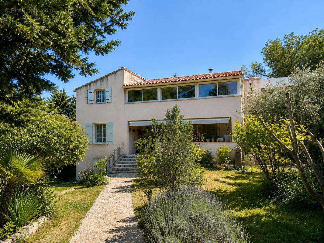 Maison de 9 pièces de 240 m² dans environnement privilégié - photo 28