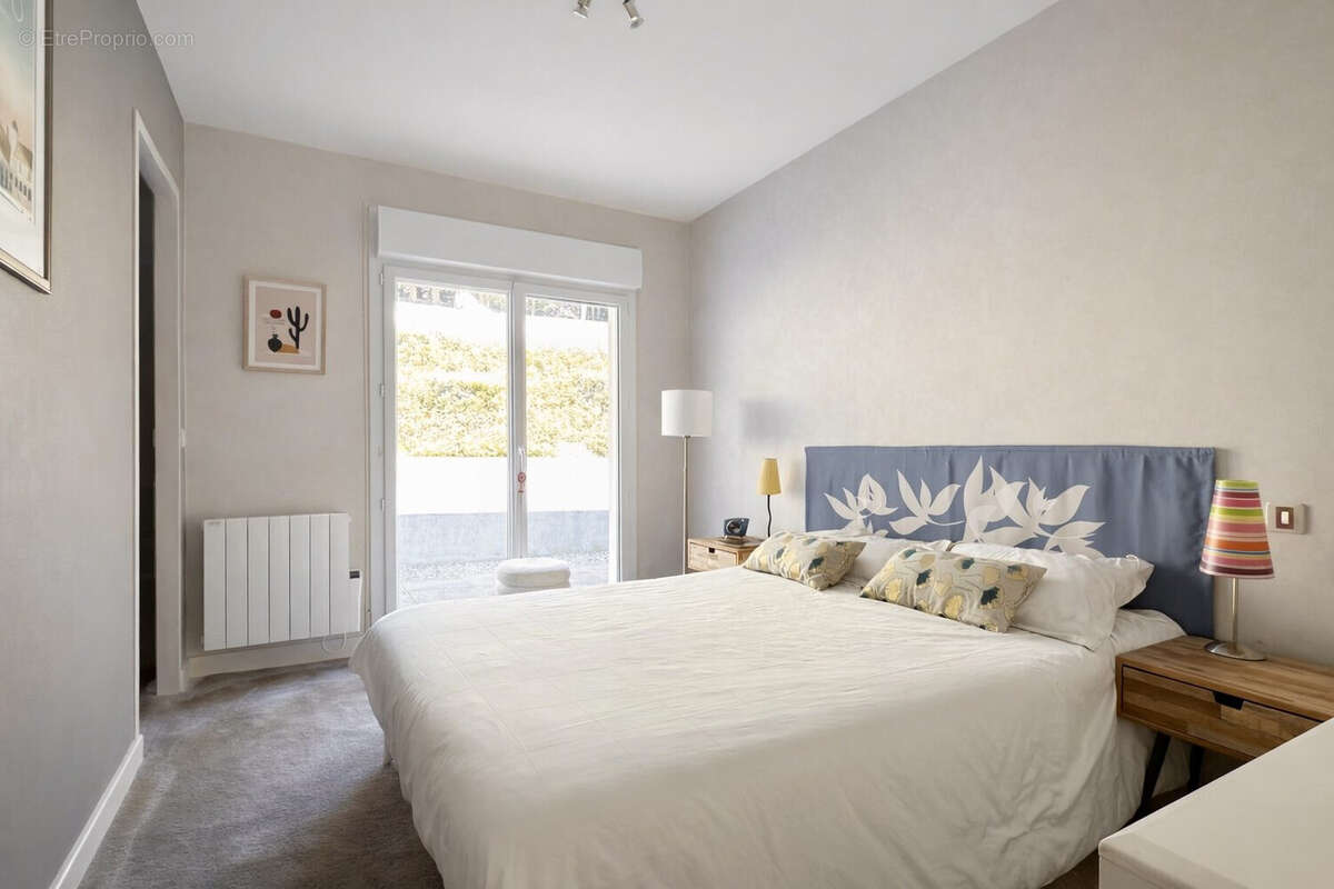 Maison 182 m² à Veyre-Monton  - photo 5