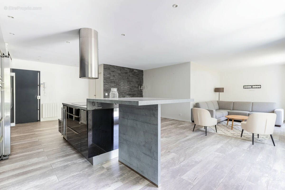 Appartement à VERRIERES-LE-BUISSON