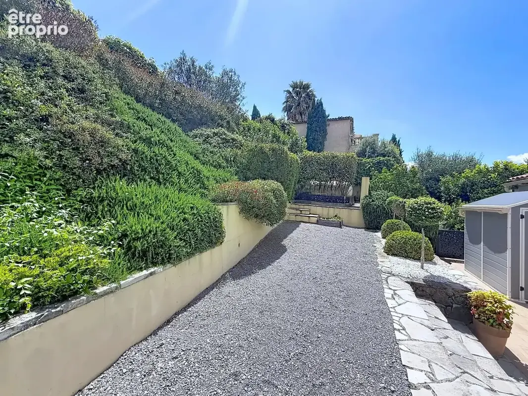 Maison 5 pièces avec piscine et garage à Tourrette-Levens - photo 24