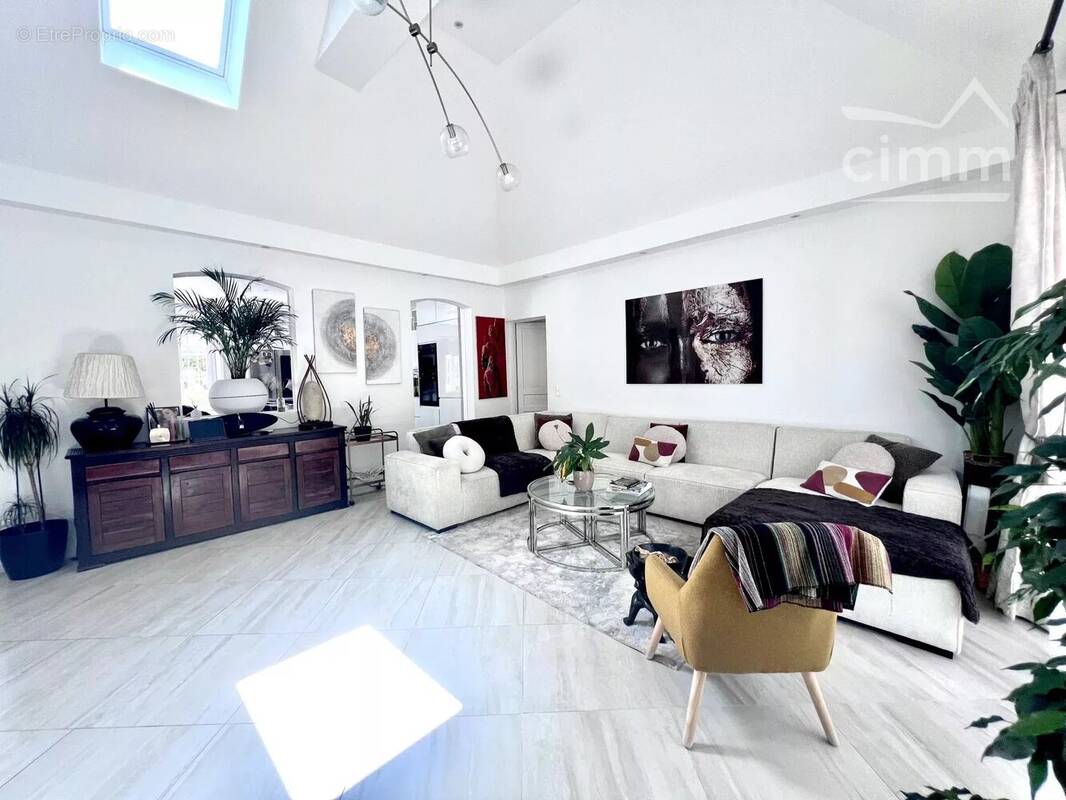 Maison à PONT-SAINTE-MAXENCE