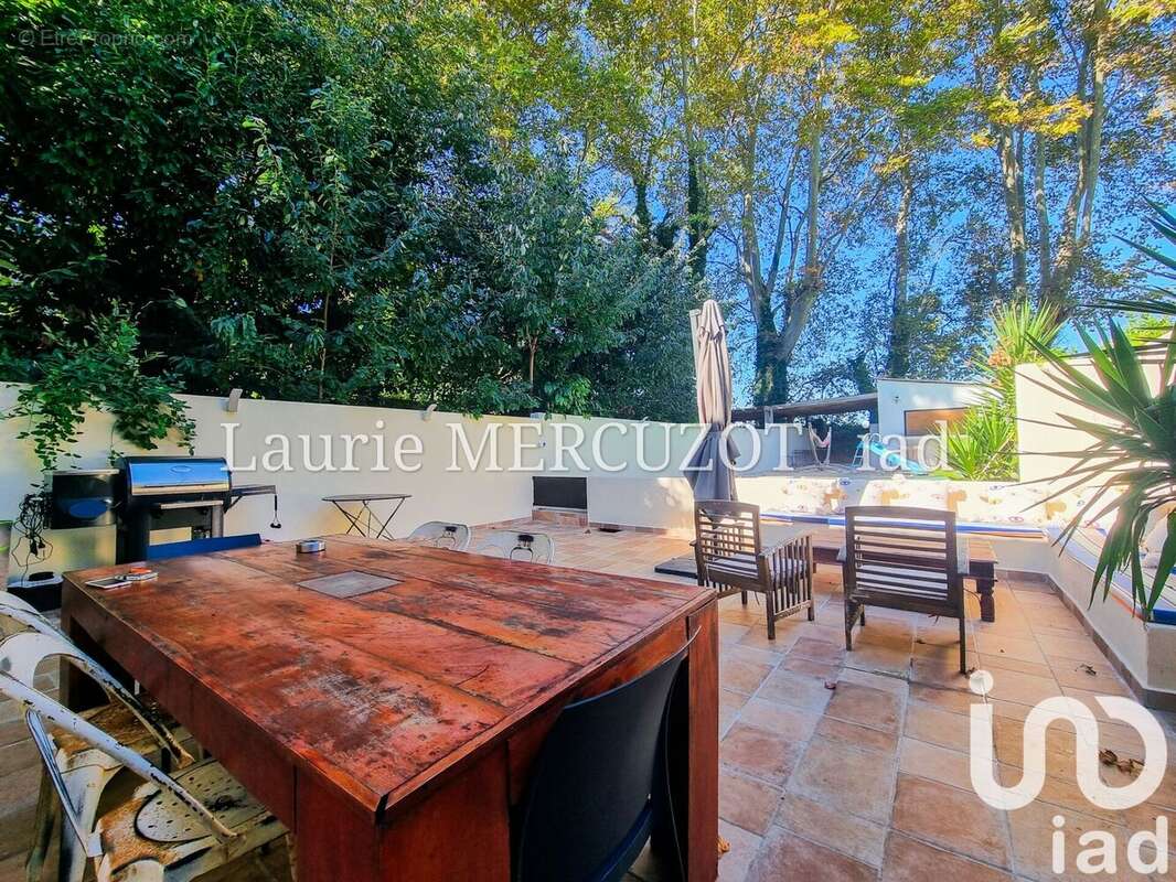 Maison 197 m² à Saint-Cyprien  - photo 9