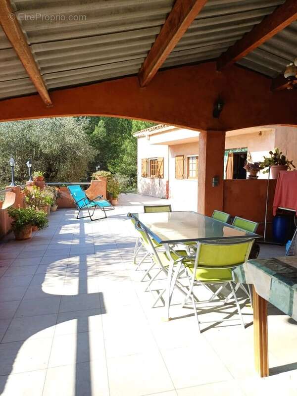 Maison à L&#039;ESCARENE