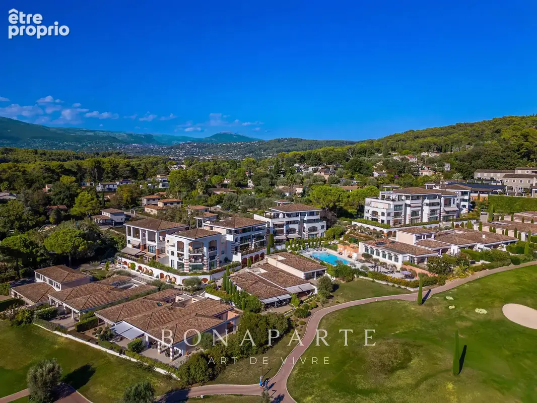 Photo Maison à Mougins au prix de 890 000€