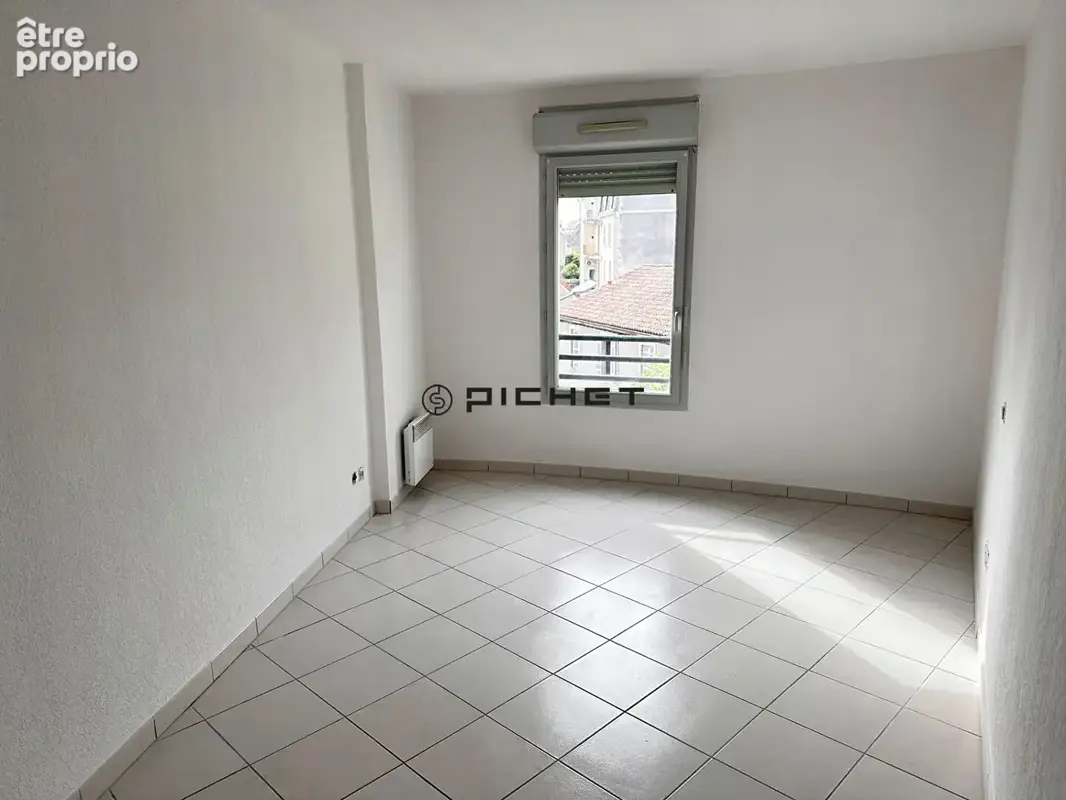 Appartement dernier étage avec terrasse - Parking réservé en sous sol - photo 6