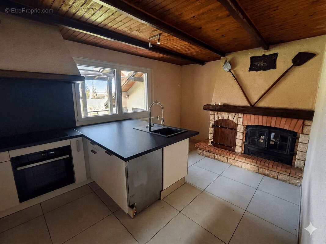 Maison à CHAVANNES-SUR-L'ETANG