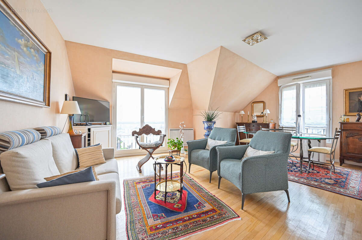 Appartement à SAINT-MAUR-DES-FOSSES