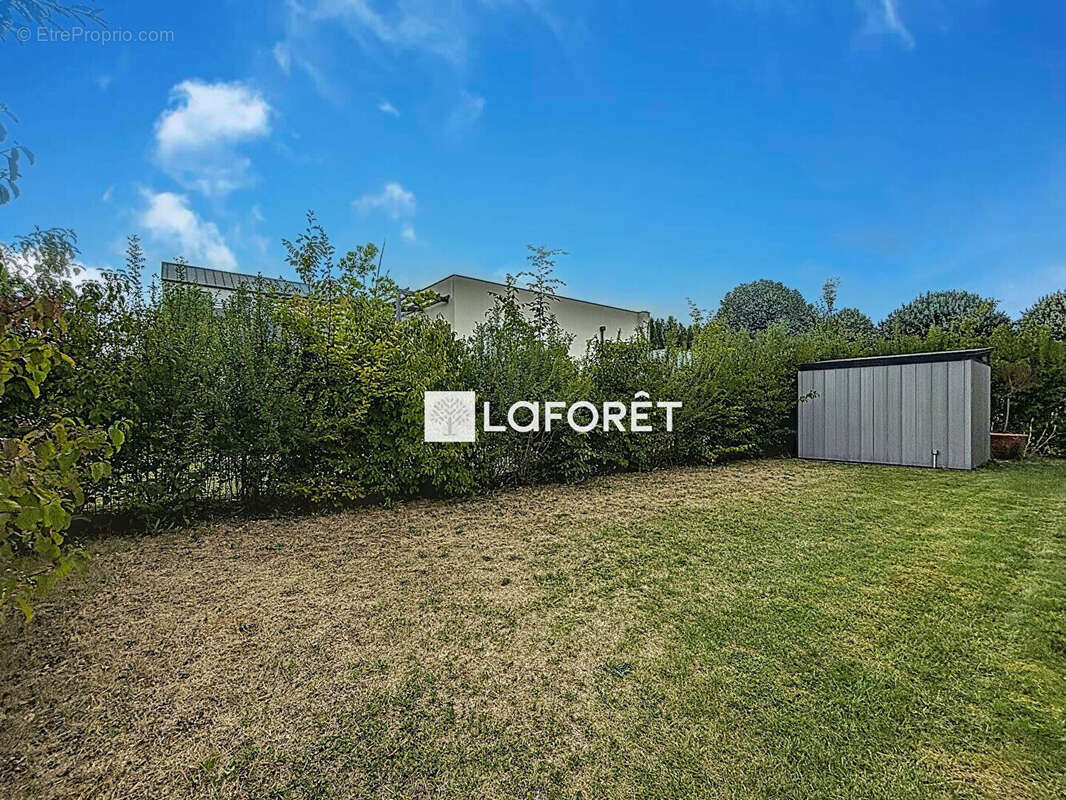 Maison à VERT-SAINT-DENIS