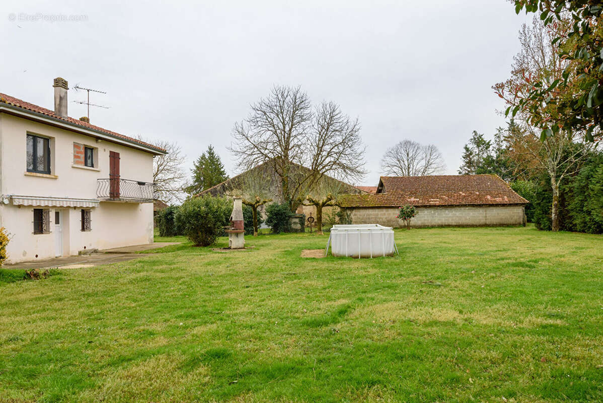 Maison à ROQUEFORT