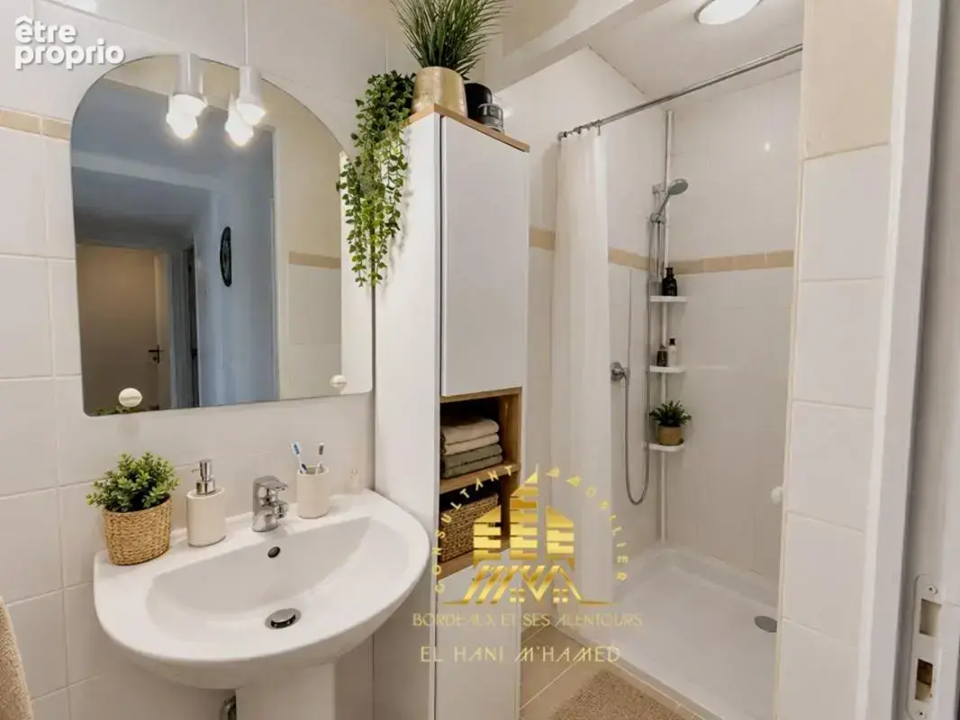 Maison de ville développant environ 107 m² au total sur deux niveaux, dont 63 m² habitables à l’étage - photo 7