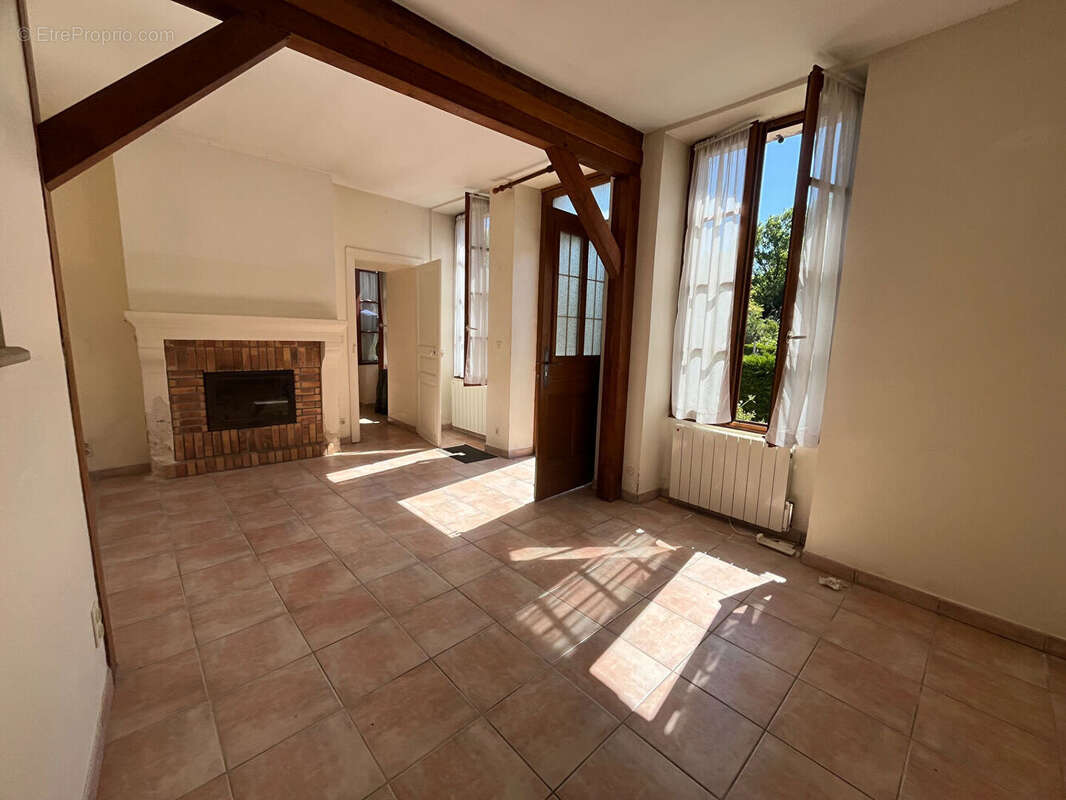 Ensemble immobilier avec dépendances - 229 m2 - photo 10