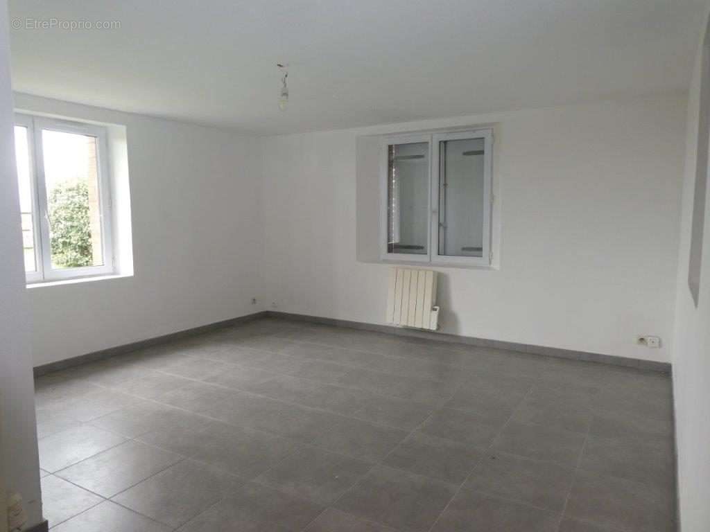 Maison à LES MOUTIERS-EN-AUGE