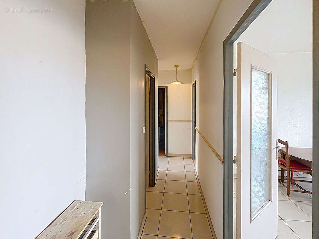 Appartement à VILLENEUVE-LES-AVIGNON