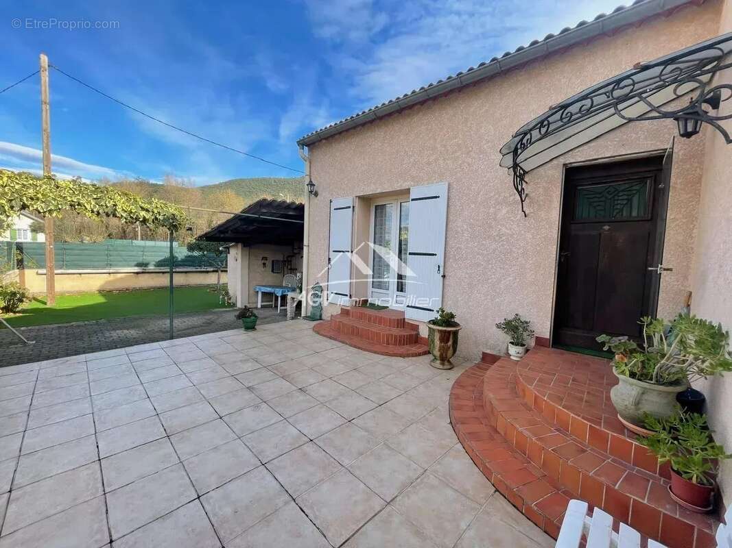 Maison à LES SALLES-DU-GARDON