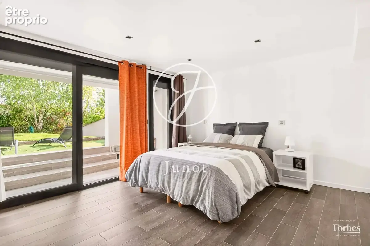 Chatou - GAMBETTA - Maison - 5 chambres - 222m² - Terrain 700m². - photo 18