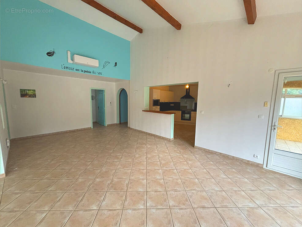 Maison à MALATAVERNE