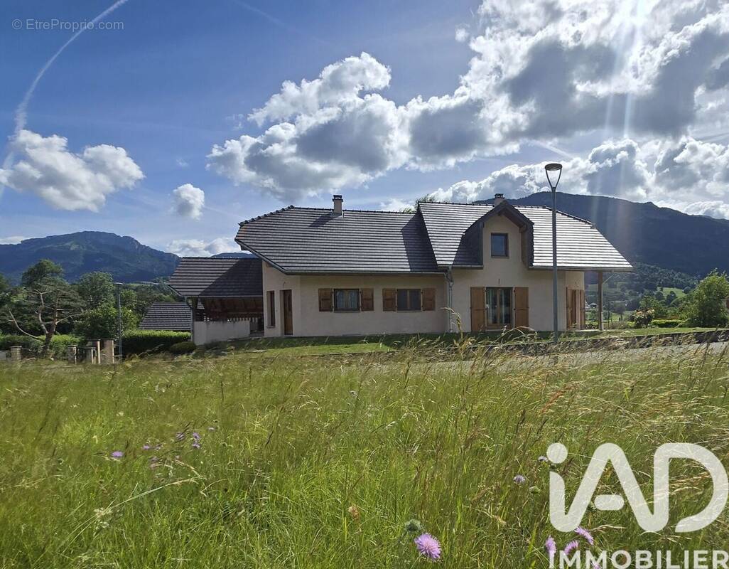 Photo 1 - Maison à LESCHERAINES