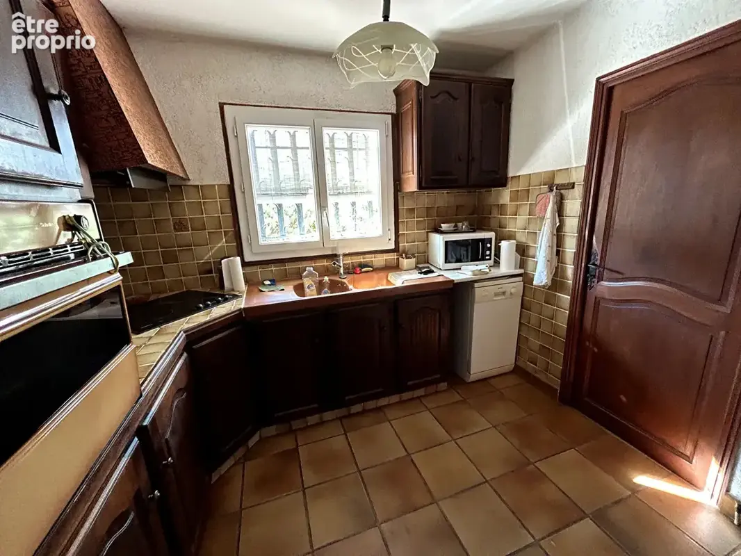 Maison Roquebrune Sur Argens 5 pièces 92.26 m2 sur 567 m2 de terrain avec terrasse, garage et sous-sol - photo 3