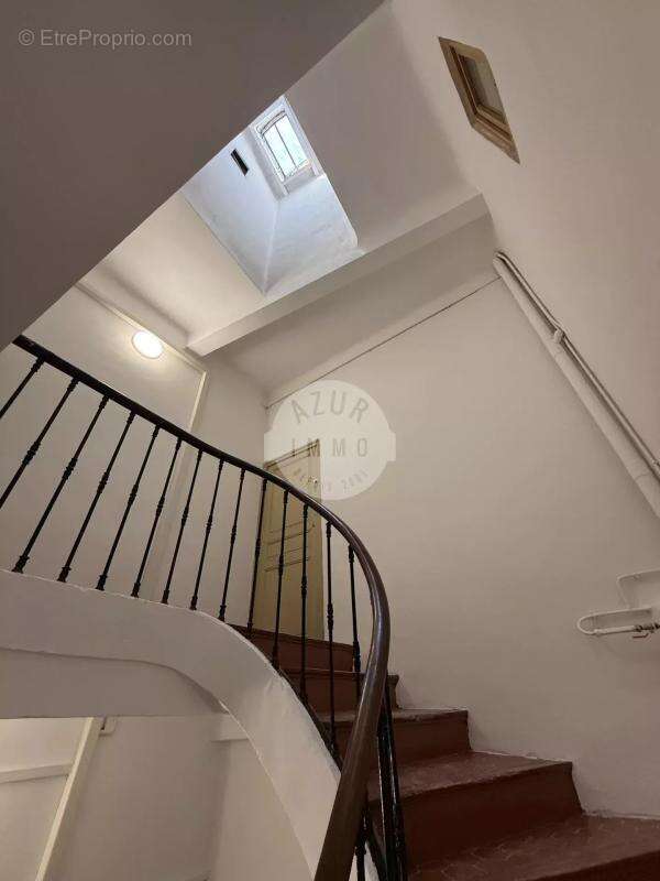 Appartement à ROQUEVAIRE