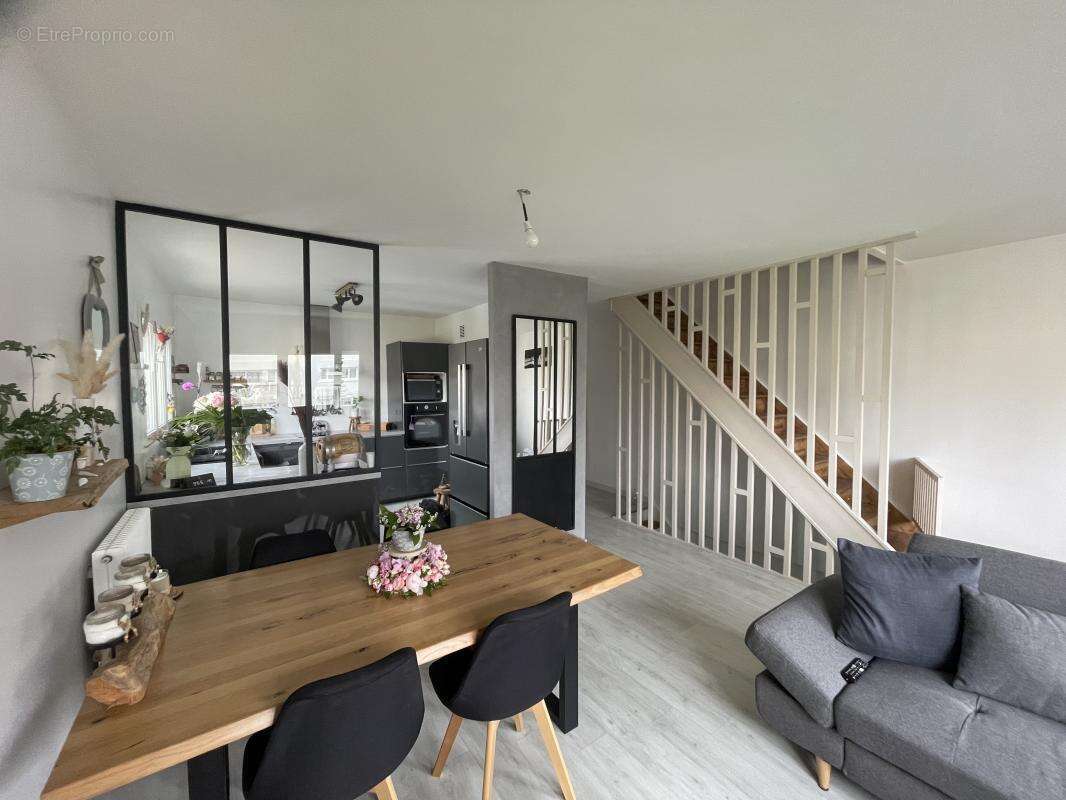 Maison à VILLEPREUX