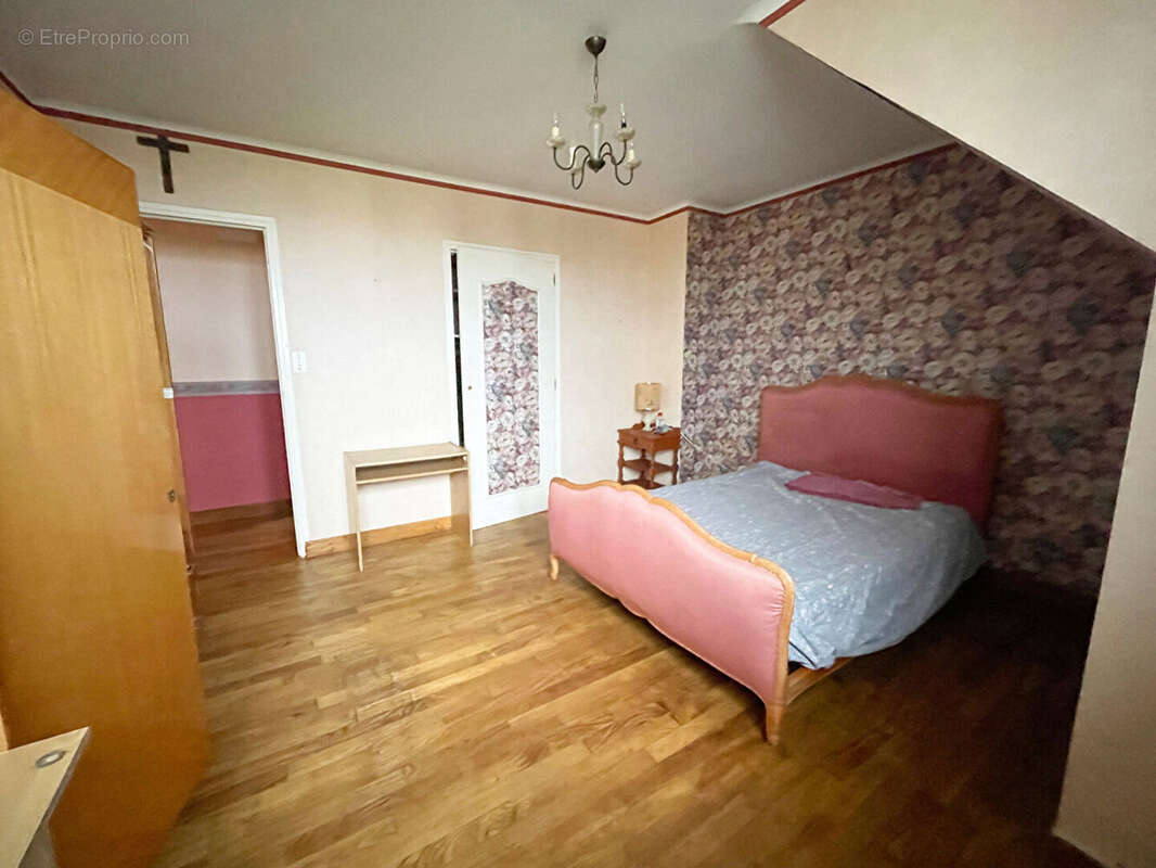 Maison à PLOMODIERN