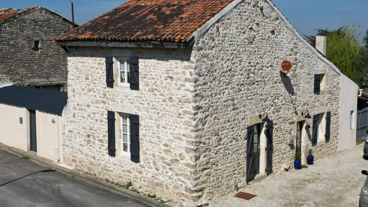 Maison à COURANT