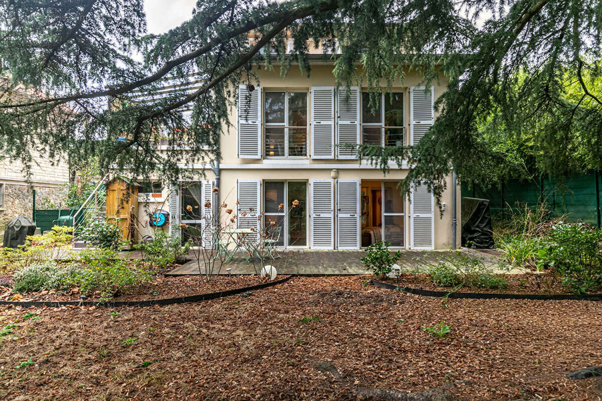 Maison à VILLE-D'AVRAY