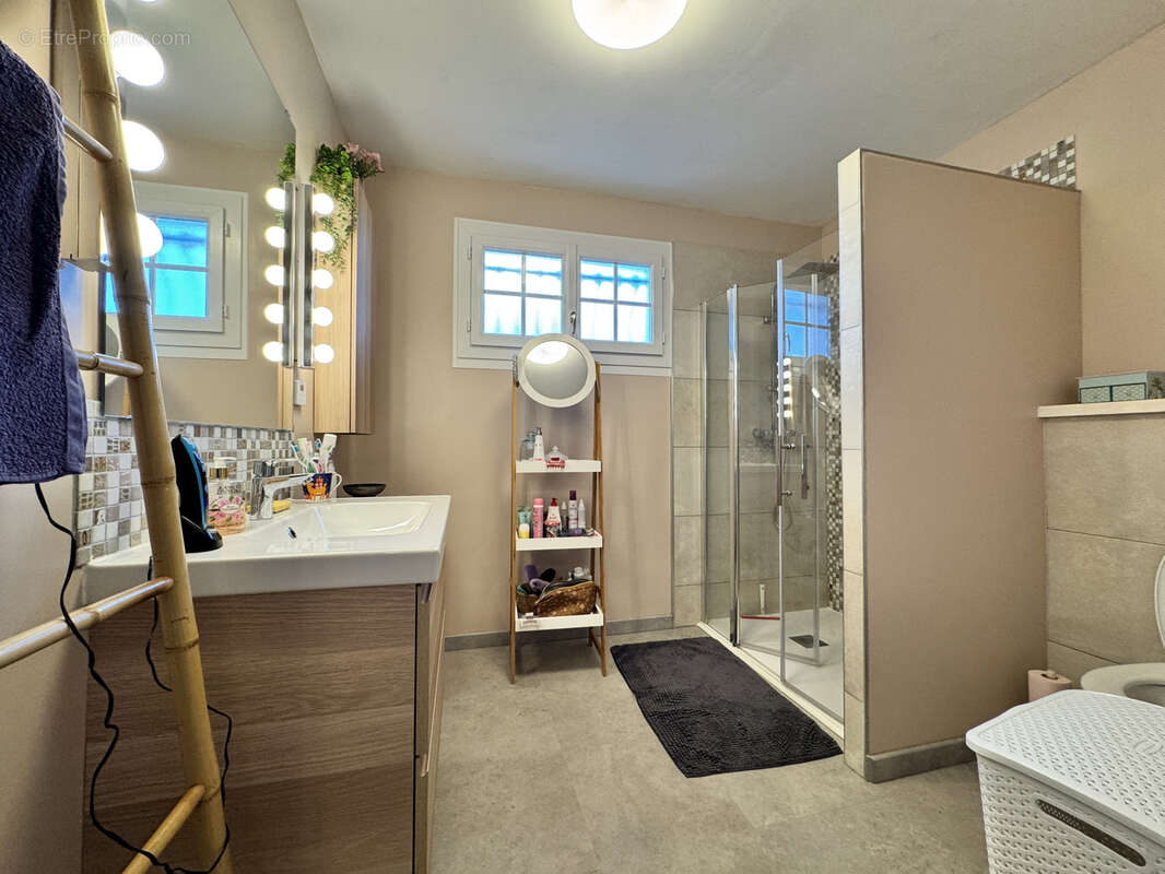 Maison à BARBEZIEUX-SAINT-HILAIRE