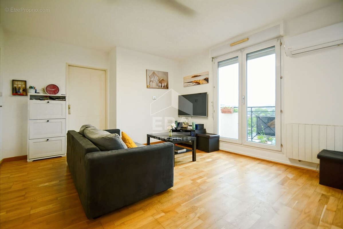Appartement à ISSY-LES-MOULINEAUX