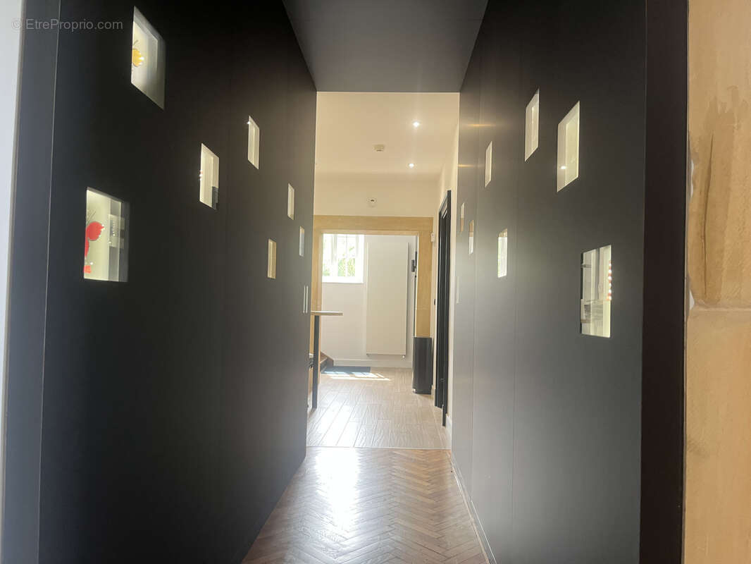 Commerce à CHATEL-SAINT-GERMAIN