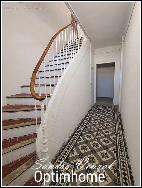 Appartement à VOLONNE