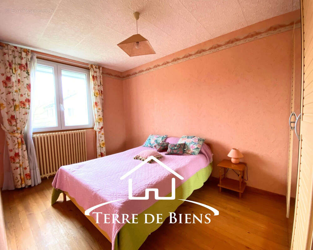 Maison à VIC-SUR-AISNE