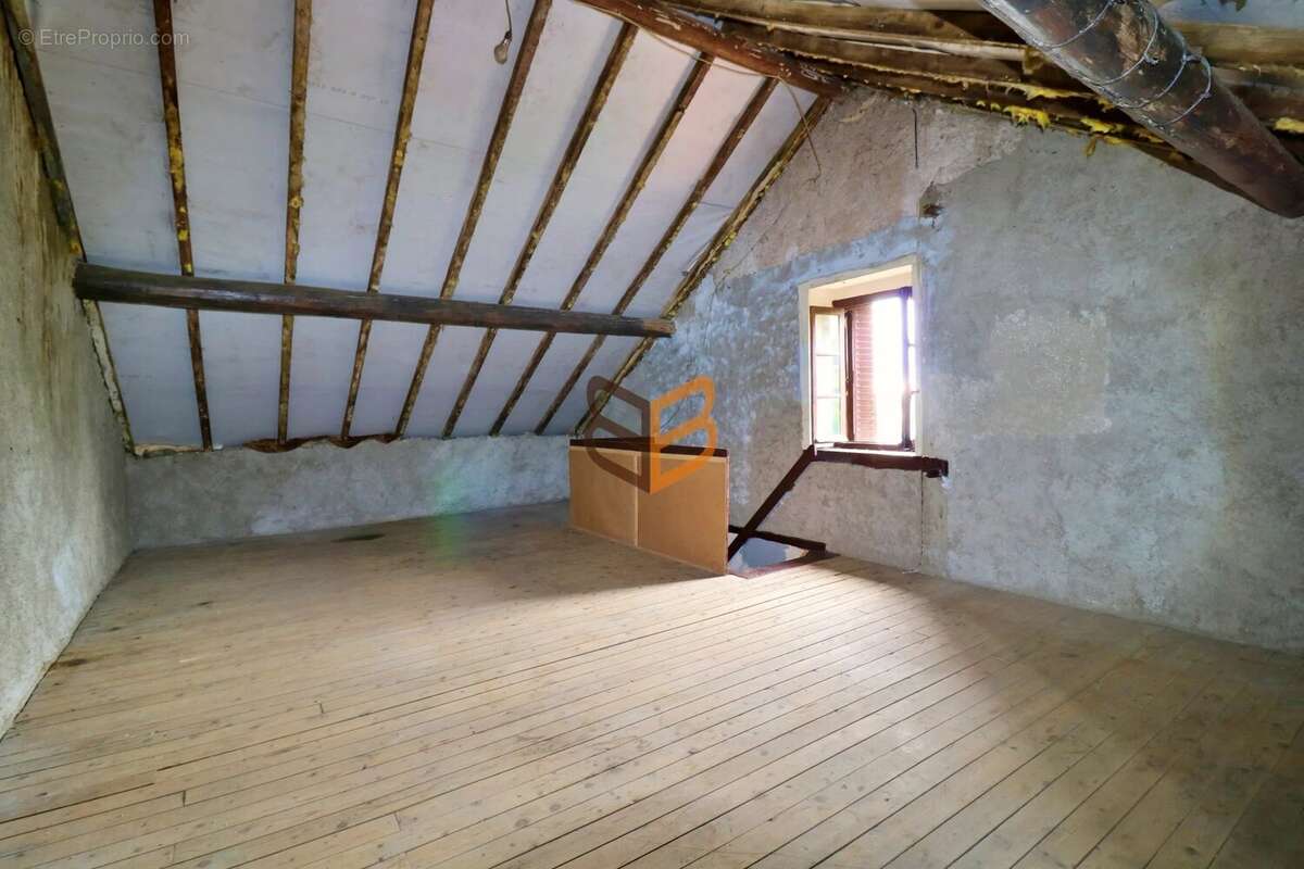 Maison à HUSSIGNY-GODBRANGE