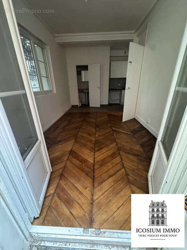 Appartement à PARIS-14E