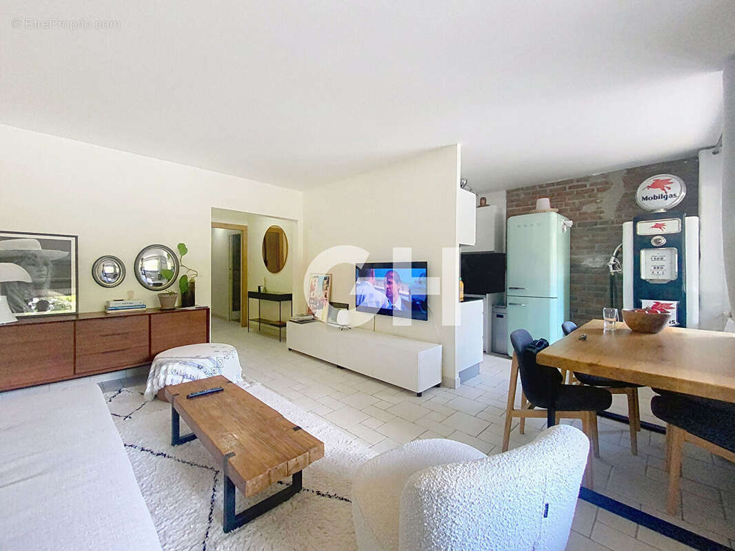 Appartement à PARIS-20E