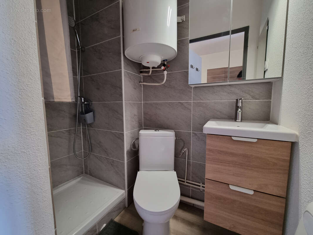 Appartement à LAMALOU-LES-BAINS