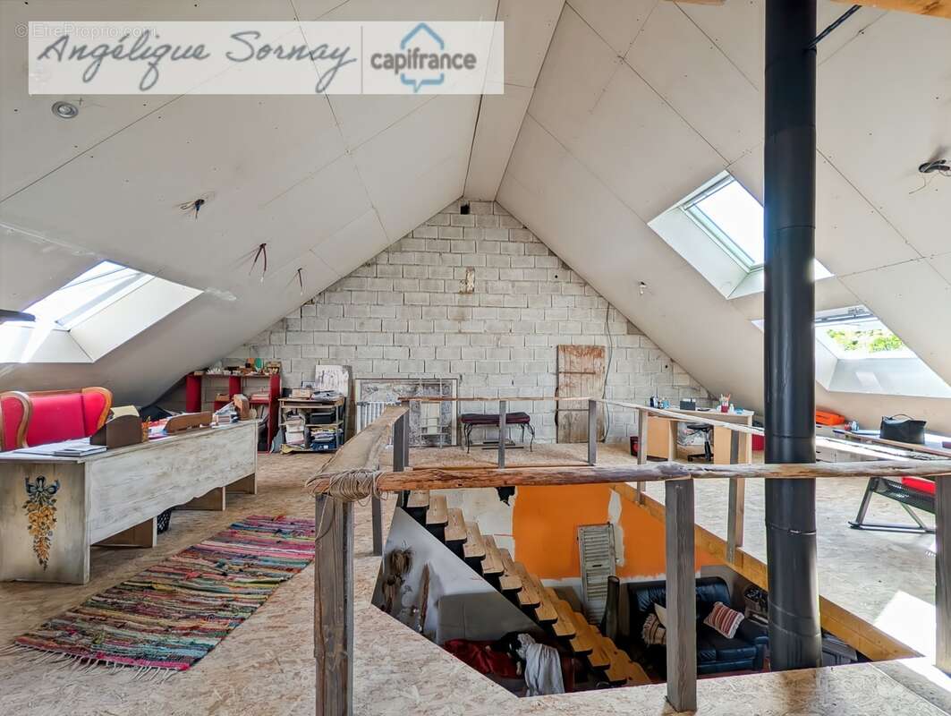 longère avec dépendances sur 3 115 m² – Francheville 39230 - photo 20