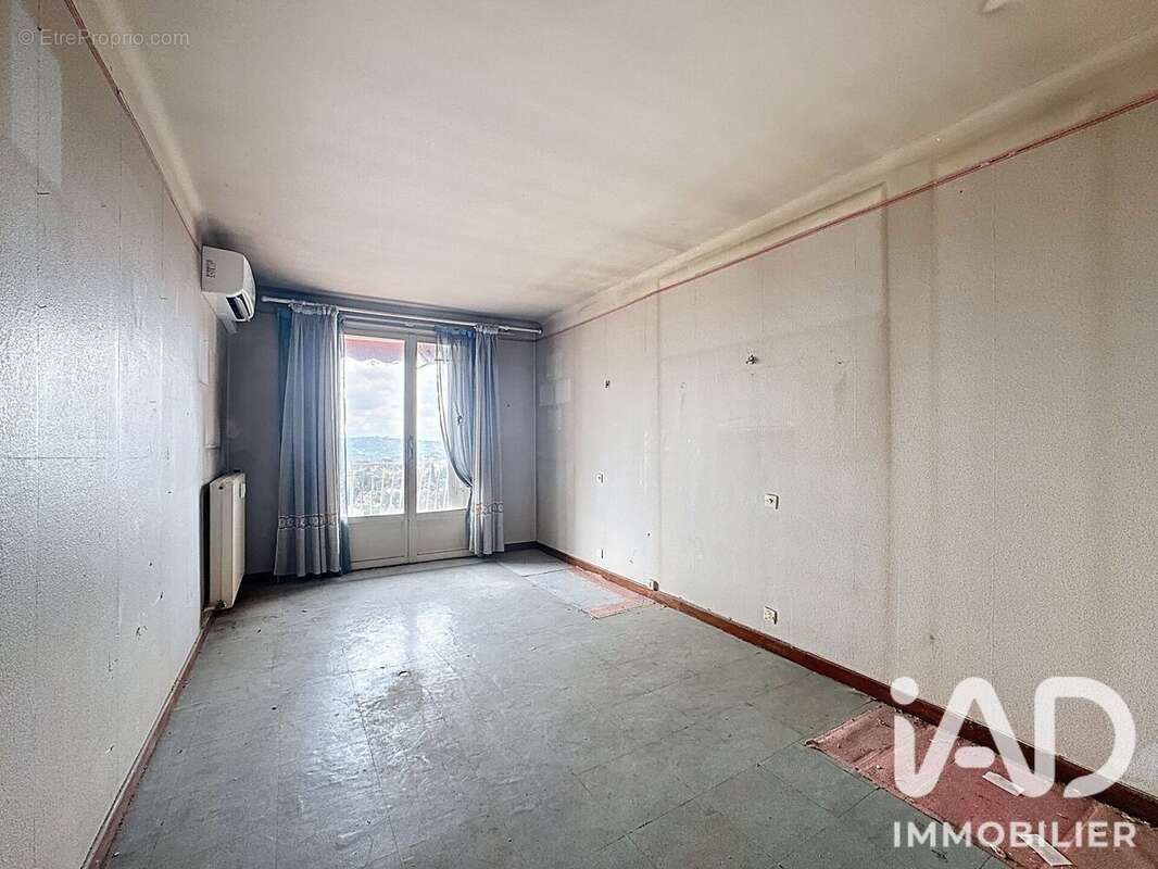 Appartement 76 m² à Grasse  - photo 3