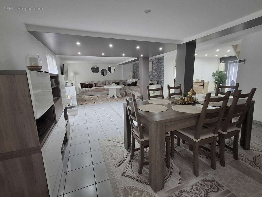 Maison 149 m² à Chasseneuil-Sur-Bonnieure  - photo 5