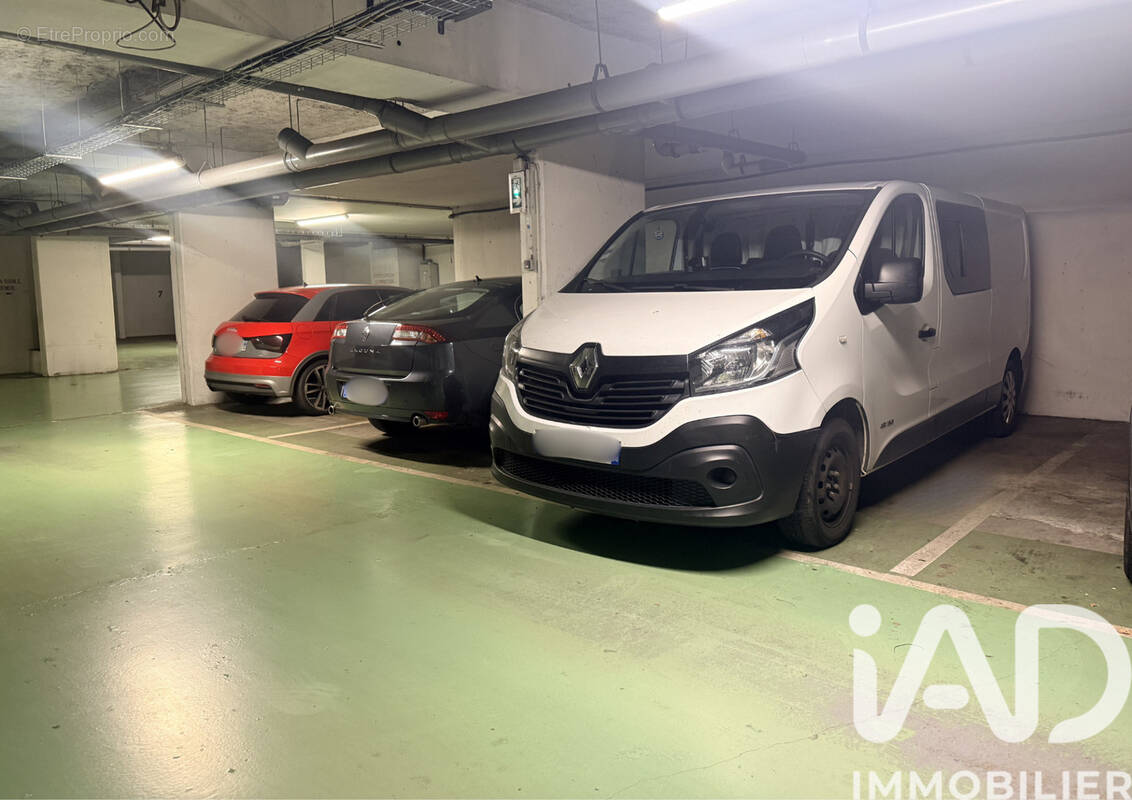 Photo 1 - Parking à PARIS-19E